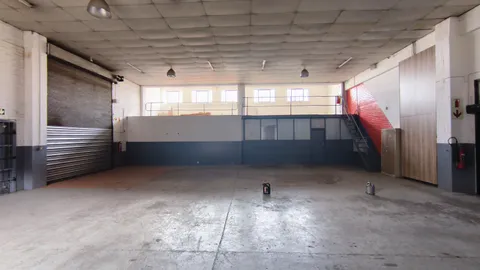 Industrial-warehouse-To-Let-in-Benrose (9)